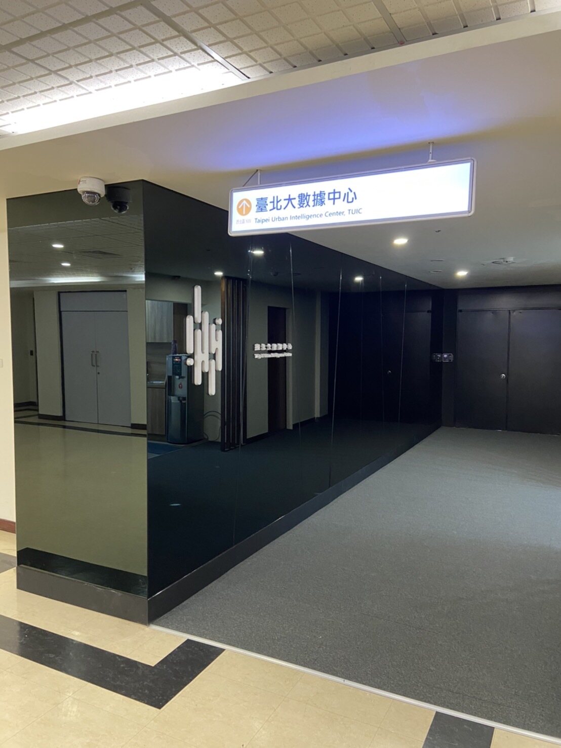入口與導引-訪客動線與入口識別