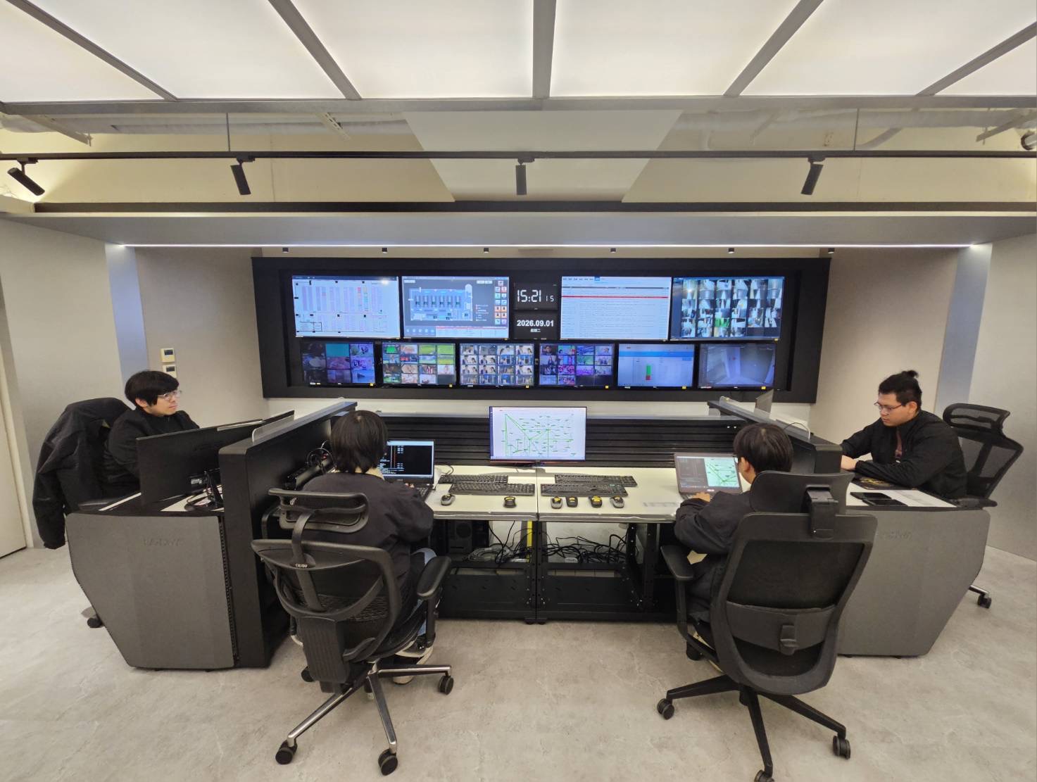 東豐科技 NOC 工程團隊值勤畫面